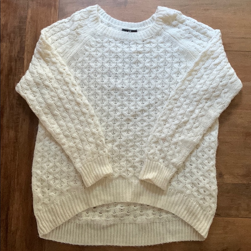 H&M Sweater - Picture 2 of 4